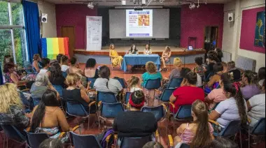 Vísperas del 8M: Agrupaciones feministas analizaron el caso de Pierina Nochetti en el CCN/BPAF