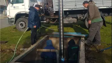 Con quejas por falta de agua la Comuna anunció que reemplazó una bomba en 58 y 47