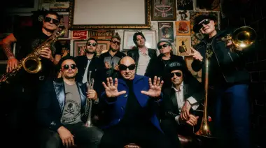 Pachanga al cuadrado: La Mosca y Los Auténticos Decadentes sacaron una versión en conjunto de "Yo te quiero dar"