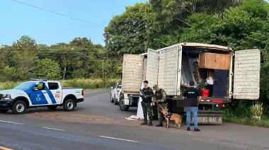 Megaoperativo de Prefectura: Secuestraron 4 toneladas de marihuana que iban en un camión  de mudanzas