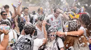 Polémica: Escuelas privadas denuncian que ahora los estudiantes celebran hasta tres o cuatro UPD al año