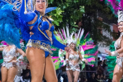 San Cayetano cerró los carnavales con desfile, quema del Rey Momo y show de Los Caligaris