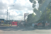 El Puente Colgante permanece cortado al tránsito por una protesta contra el hambre