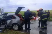 Video: Así fue el trabajo de los bomberos para rescatar al joven herido en el choque de la Ruta 88